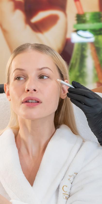 Pourquoi le botox gonfle le visage ? | Clinique des Champs-Elysées