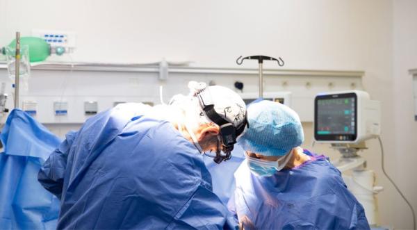 Une intervention de chirurgie en cours